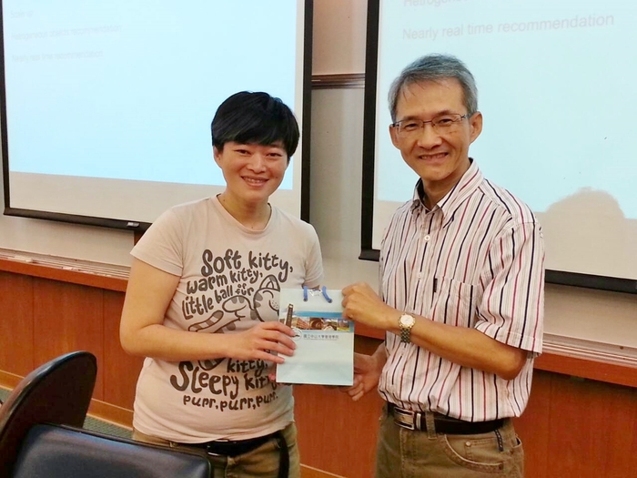105/05/05(四)Building state-of-art machine learning driven application圖片