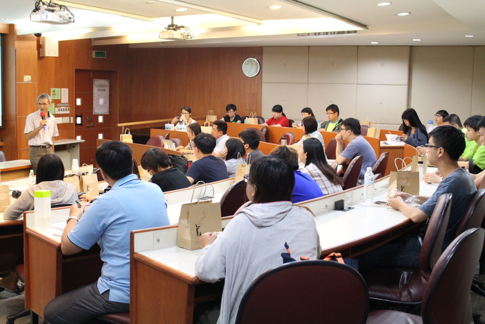 105/05/05(四)Building state-of-art machine learning driven application圖片