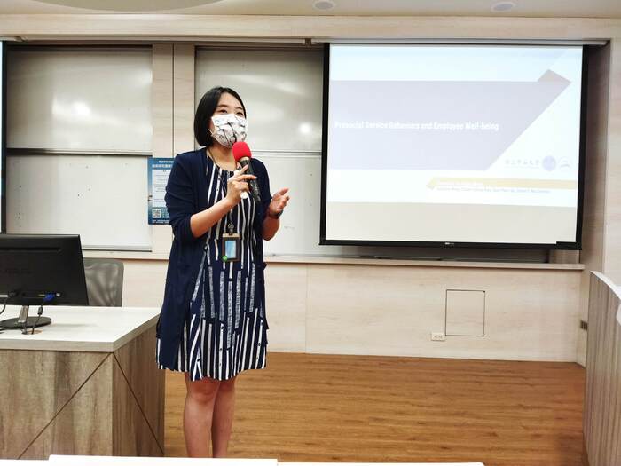 Presentation: Research Team Funding (4)Image