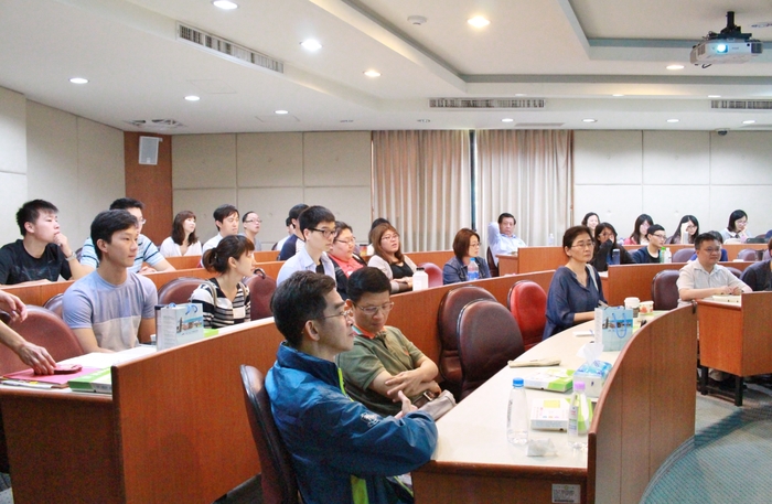 2016/04/15 Big Data platform and marketing application sharing talk-Image