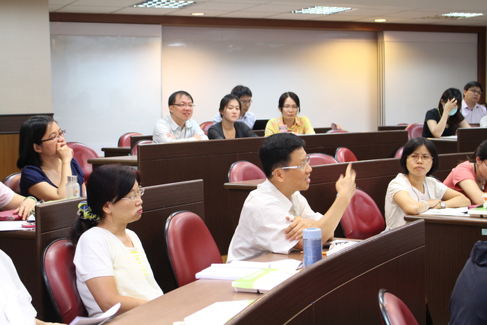 2016/04/28 Evaluation of Professor in Department of Management  Orientation-Image