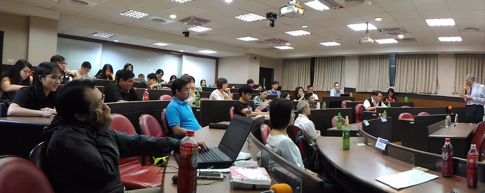 106/11/09(四) 從創新到暢銷之經驗談From Innovation to Blockbuster - My Personal Experience圖片