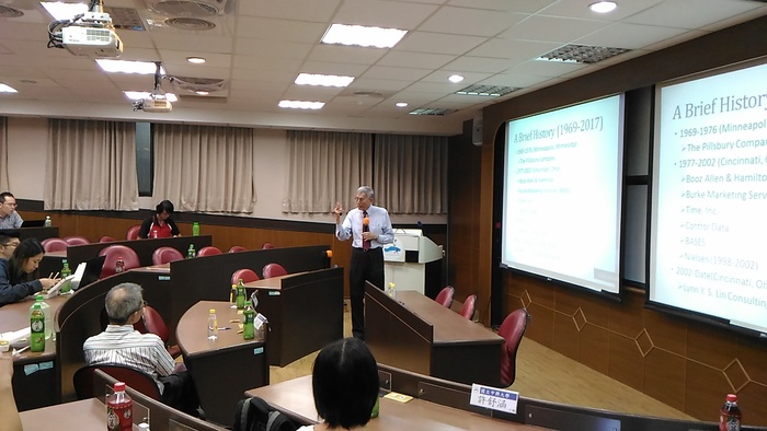 106/11/09(四) 從創新到暢銷之經驗談From Innovation to Blockbuster - My Personal Experience圖片